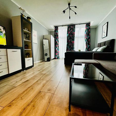 Apartament Flaming Z Balkonem - Scisle Centrum Naprzeciwko Pkp I Pks - Self Check In - Darmowy Parking - Pozne Wymeldowanie - Wystawiamy Fv Opole Kültér fotó