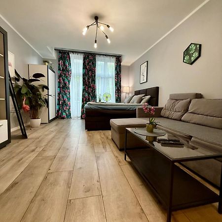 Apartament Flaming Z Balkonem - Scisle Centrum Naprzeciwko Pkp I Pks - Self Check In - Darmowy Parking - Pozne Wymeldowanie - Wystawiamy Fv Opole Kültér fotó