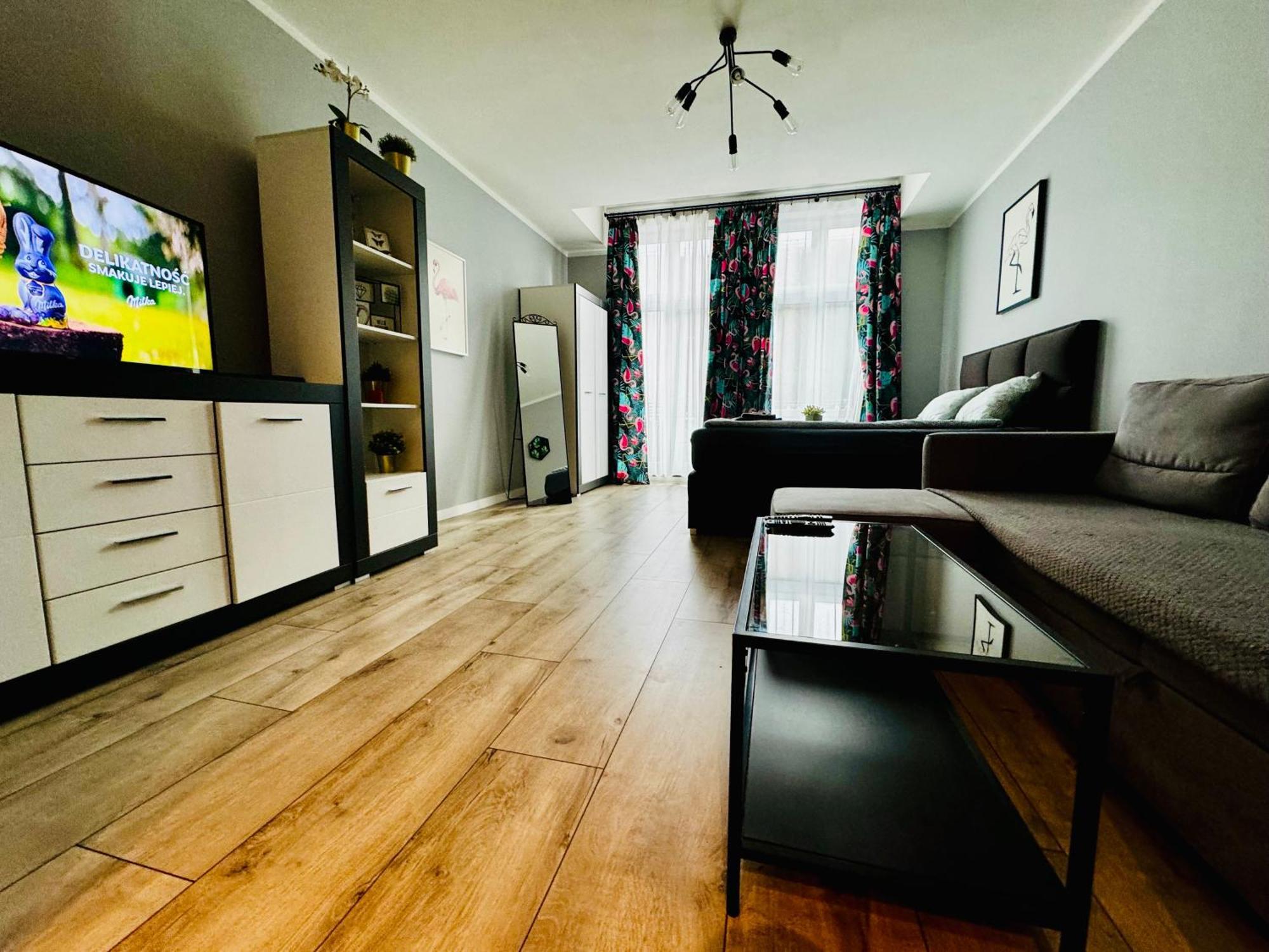 Apartament Flaming Z Balkonem - Scisle Centrum Naprzeciwko Pkp I Pks - Self Check In - Darmowy Parking - Pozne Wymeldowanie - Wystawiamy Fv Opole Kültér fotó