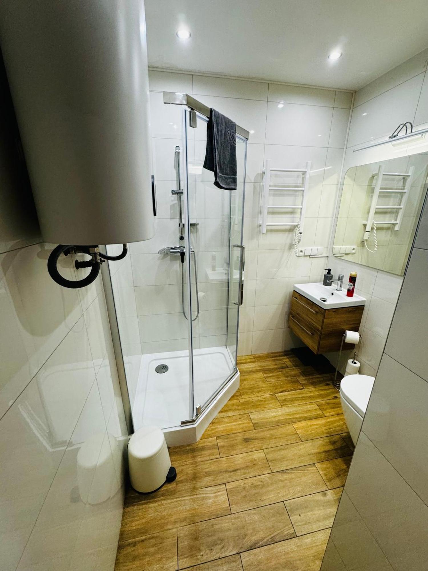 Apartament Flaming Z Balkonem - Scisle Centrum Naprzeciwko Pkp I Pks - Self Check In - Darmowy Parking - Pozne Wymeldowanie - Wystawiamy Fv Opole Kültér fotó