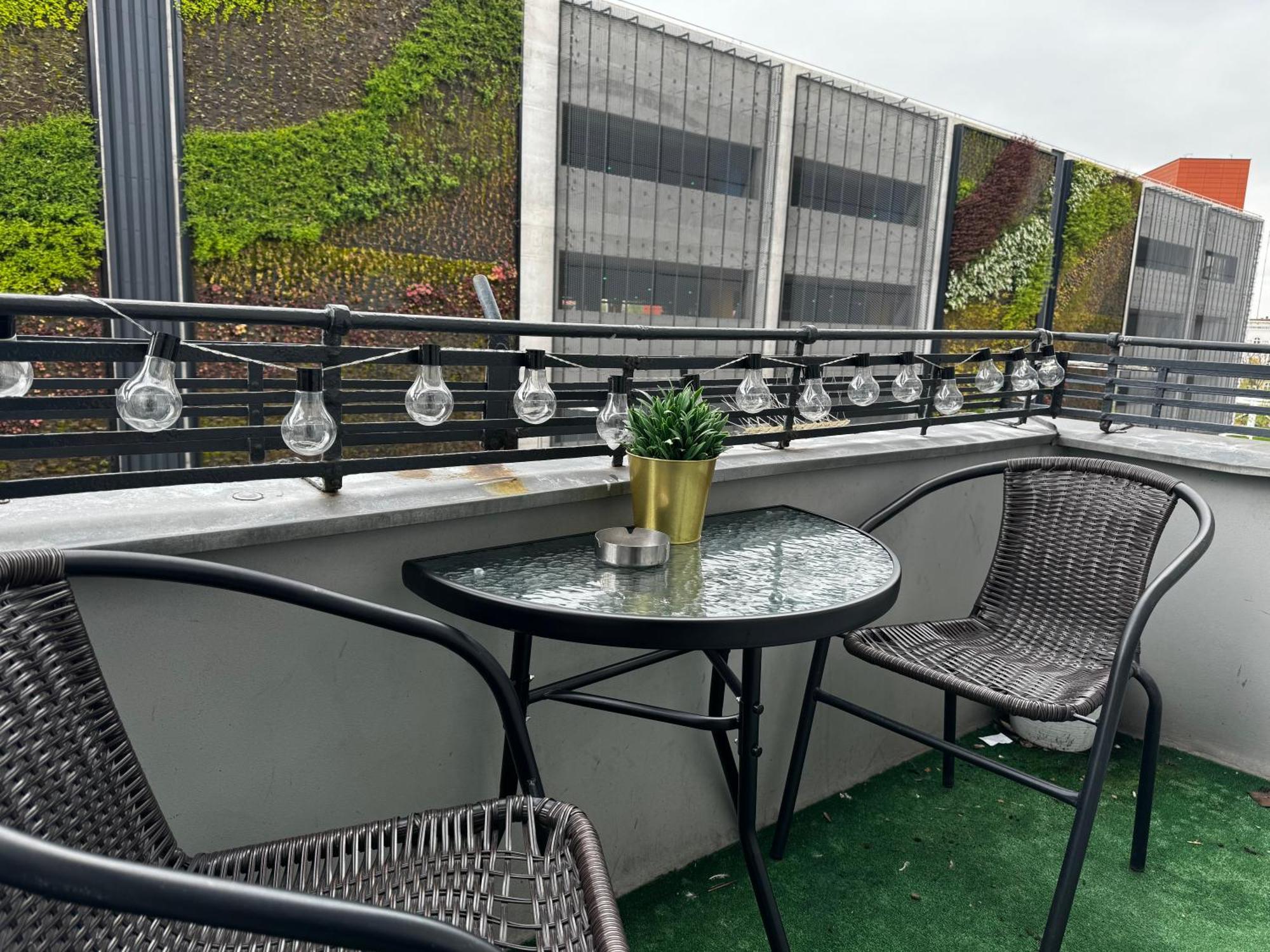 Apartament Flaming Z Balkonem - Scisle Centrum Naprzeciwko Pkp I Pks - Self Check In - Darmowy Parking - Pozne Wymeldowanie - Wystawiamy Fv Opole Kültér fotó