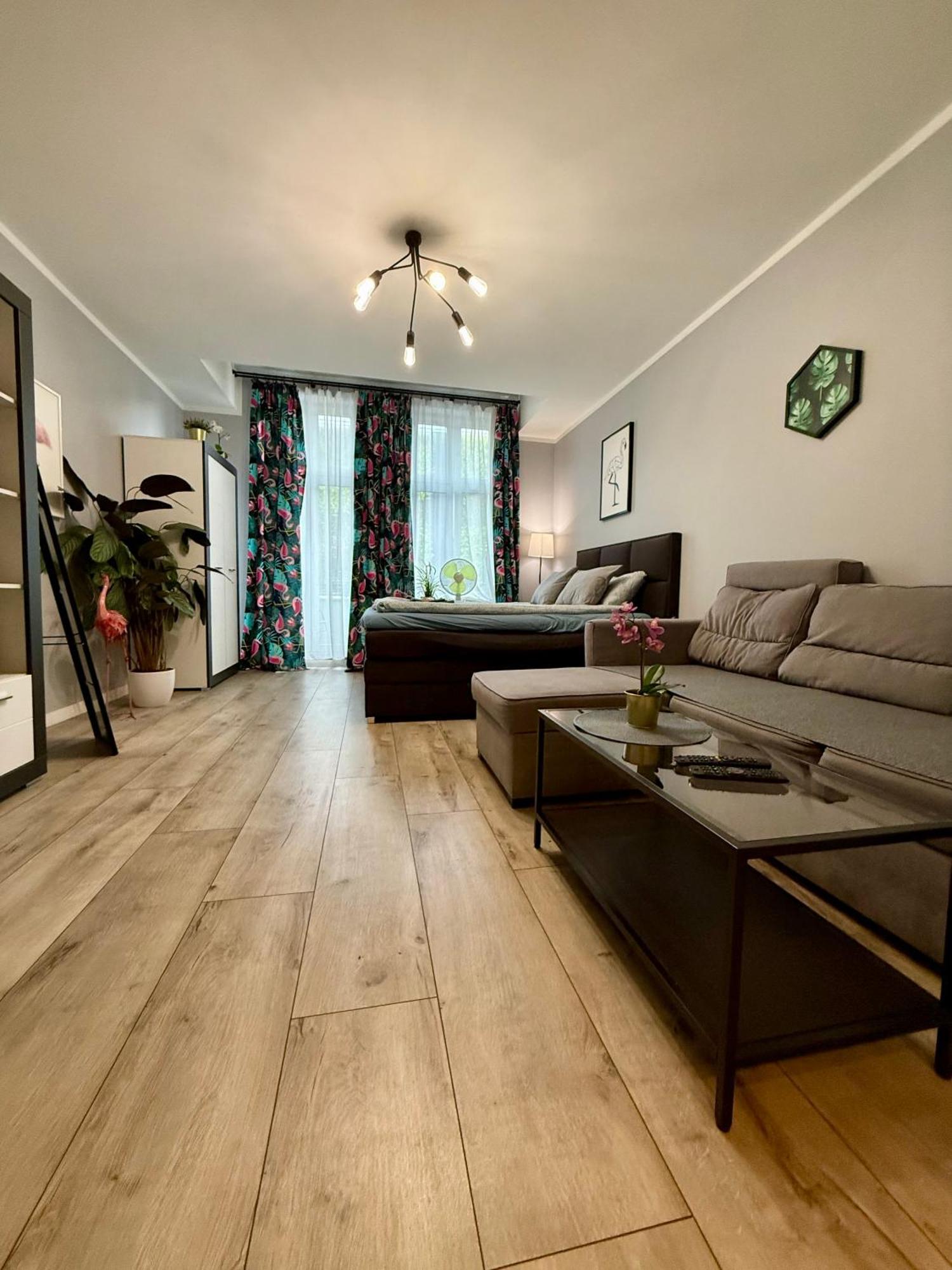 Apartament Flaming Z Balkonem - Scisle Centrum Naprzeciwko Pkp I Pks - Self Check In - Darmowy Parking - Pozne Wymeldowanie - Wystawiamy Fv Opole Kültér fotó