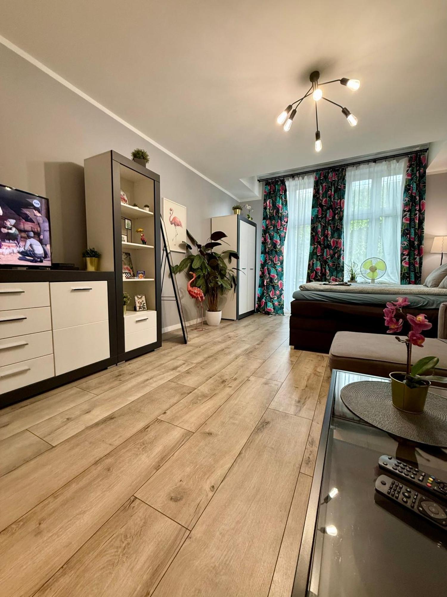 Apartament Flaming Z Balkonem - Scisle Centrum Naprzeciwko Pkp I Pks - Self Check In - Darmowy Parking - Pozne Wymeldowanie - Wystawiamy Fv Opole Kültér fotó